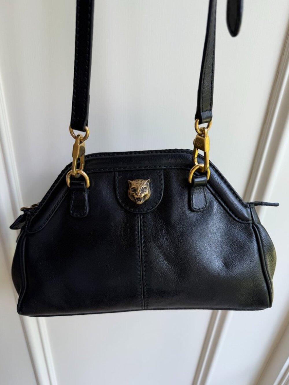 Gucci GG Marmont, Tiger Head, Shoulder Strap Leather Purse - Picture 3 of 16